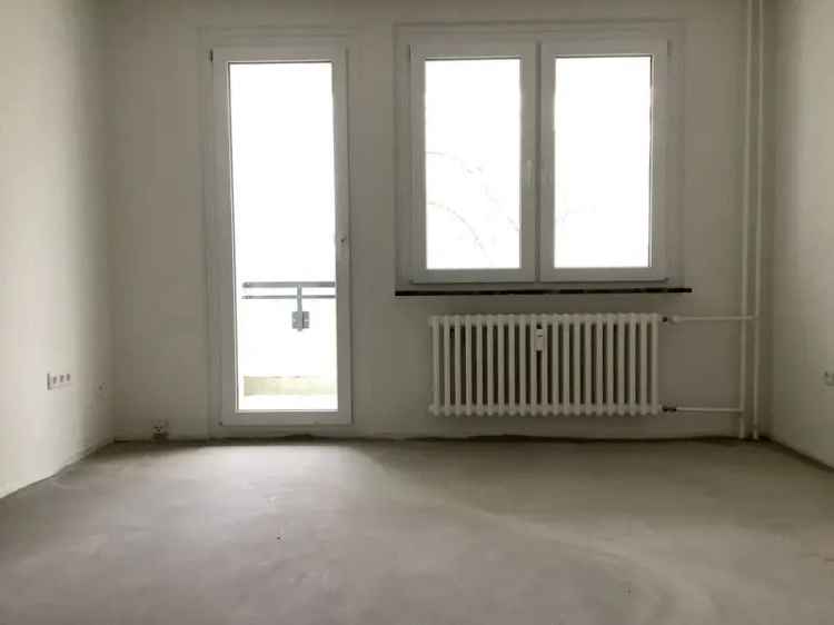 3 Zimmer Wohnung mit Balkon und saniertem Bad