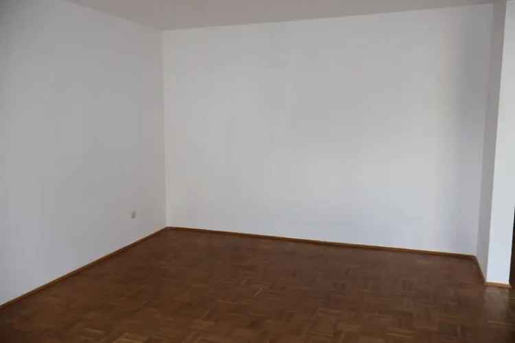 3-Zimmer Wohnung Balkon N


rnberg Langwasser