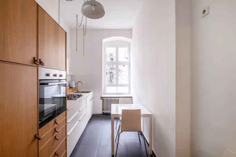 2 Zimmer Altbauwohnung Wilmersdorf 68m²