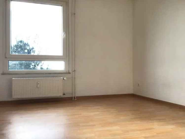 Kaufen 3 Zimmer Wohnung mit Balkon in praktischer Lage