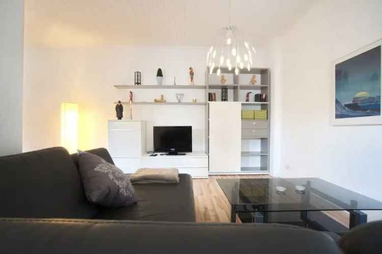 Bright, modern and comfortably furnished apartment in a quiet location near tram route