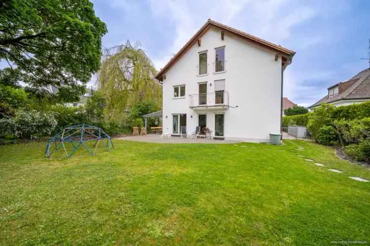 Am Ostpark - mit viel Platz für Familien. Helle DHH (KfW60) mit großem Garten, Terrasse & Garage.