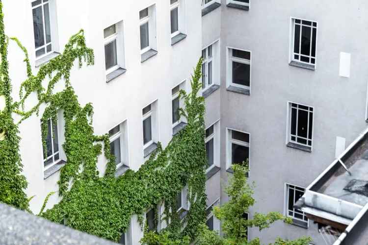 Bezugsfreie 3-Zimmer-Altbauwohnung in attraktiver Kiezlage