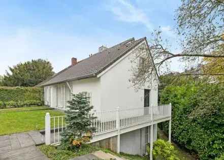 Haus (250.0 m²) zur Miete in Köln (Koppensteinstraße 4, 50935 Cologne, Germany)