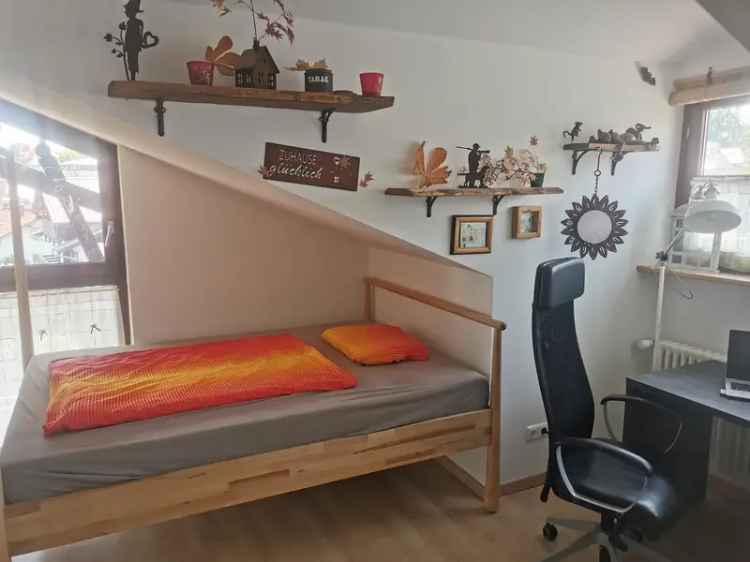 1 Zimmer in 2er WG - zentral - DG mit Seeblick