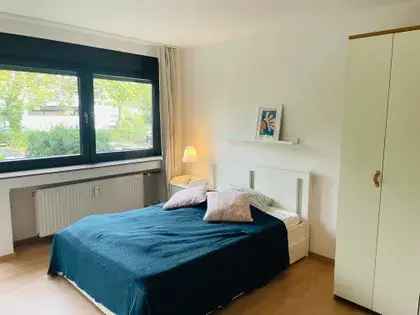 Miete Wohnung Düsseldorf 30 m² mit Parkplatz und Badewanne