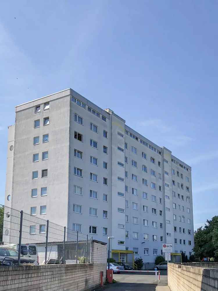 Balkon, Badewanne, Einbauküche - praktische 1-Zimmer-Wohnung in Dreieich-Sprendlingen