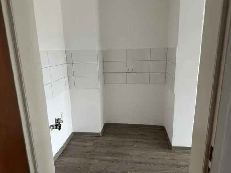 Helle 2-Zimmer-Wohnung mit Balkon