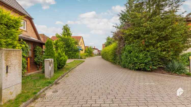 Gepflegte Doppelhaushälfte mit  5 Zimmern, Garten und Terrasse in Basdorf