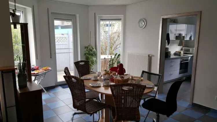 Provisionsfreie 5,5-Zimmer DHH in Helmsheim zu verkaufen