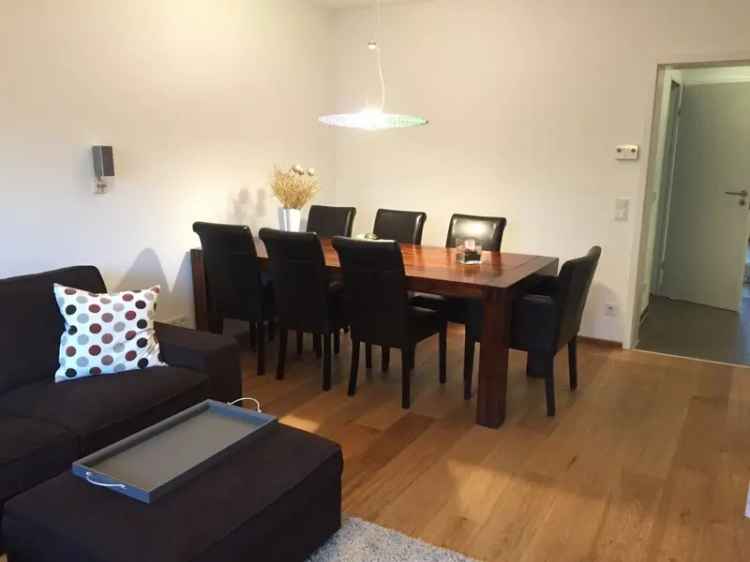 Moderne 3-Zimmer-Wohnung in Köln mit großem Wohnzimmer und luxuriösem Badezimmer