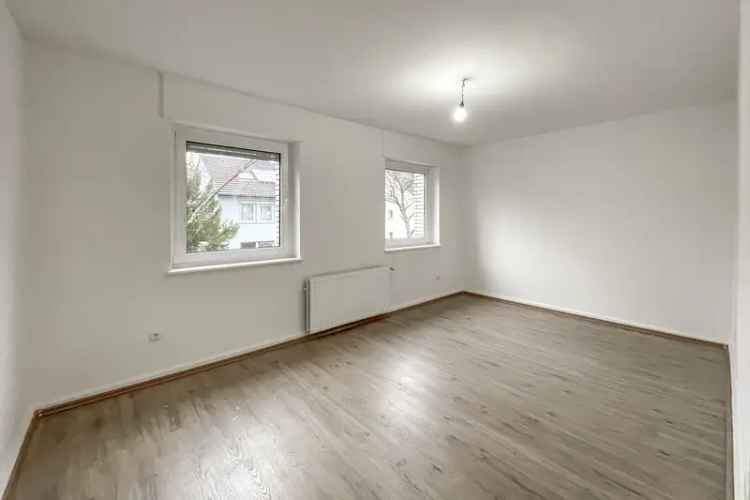 3,5 Zimmer – Garten – Balkon – Stellplatz – Zweifamilienhaus