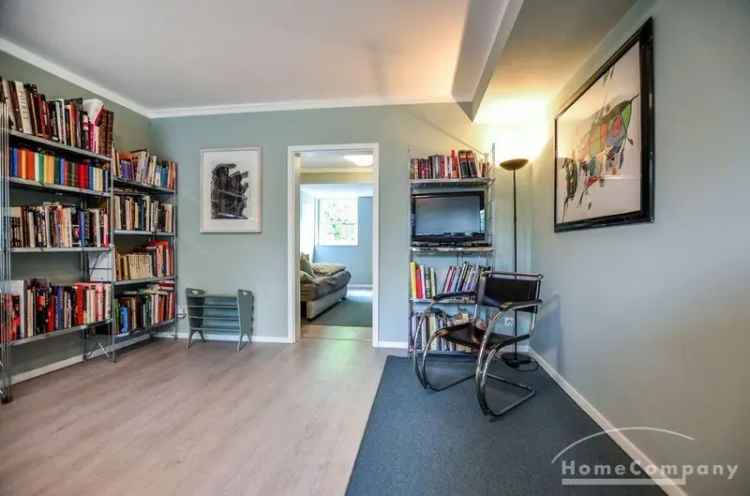 Zeitlos möblierte 2-Zimmer-Wohnung in Köln-Müngersdorf!
