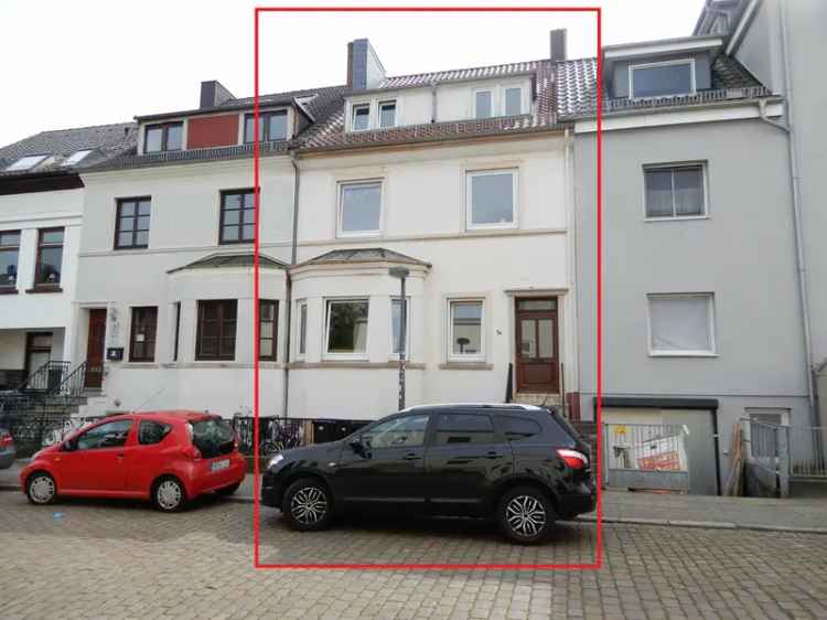 Altbau-Dreiparteienhaus in Bremen - Kapitalanlage mit hoher Miete