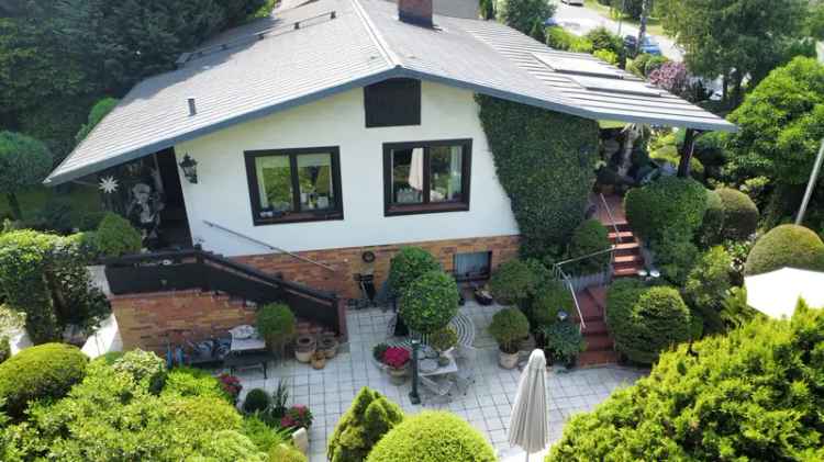 Jetzt kaufen – später nutzen: Gartenparadies mit Pool und geräumigem Einfamilienhaus