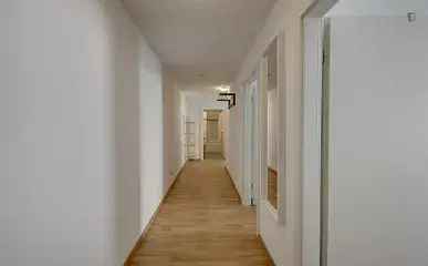 Wohnung (100.0 m²) zur Miete in Stuttgart (Liebknechtstraße 40/4, 70565 Stuttgart, Germany)