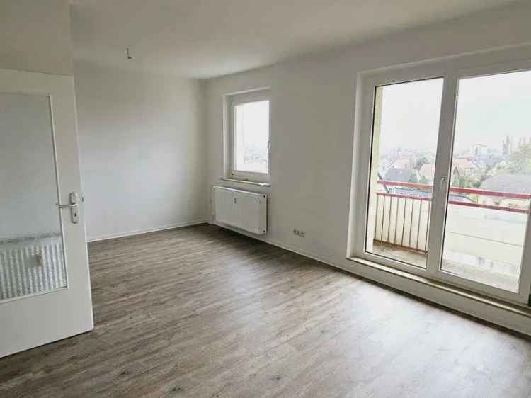 Mieten Wohnung in Elbnähe mit Balkon und frisch saniertem Bad