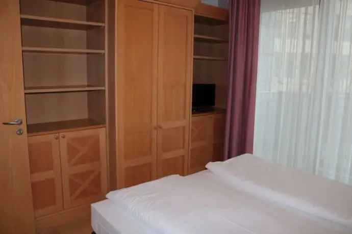 Mieten möblierte wohnung in Frankfurt-Westend mit Doorman-Service und Fitnessstudio