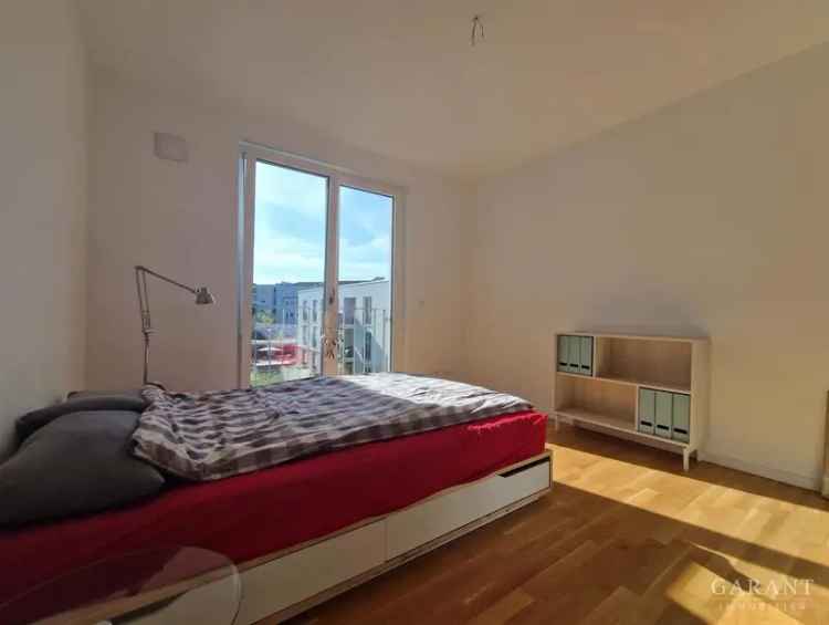 Moderne ruhige 2 Zimmer-Wohnung mit Tiefgaragenstellplatz