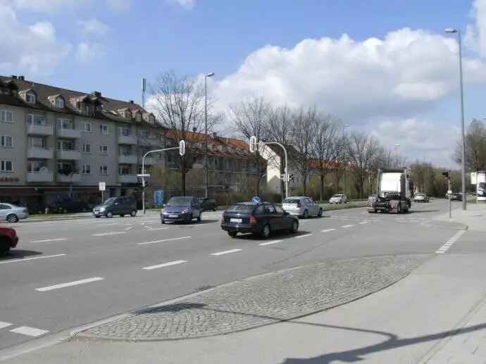 Apartment im Dachgeschoß – Nähe BMW – Ideal für Wochenendheimfahrer