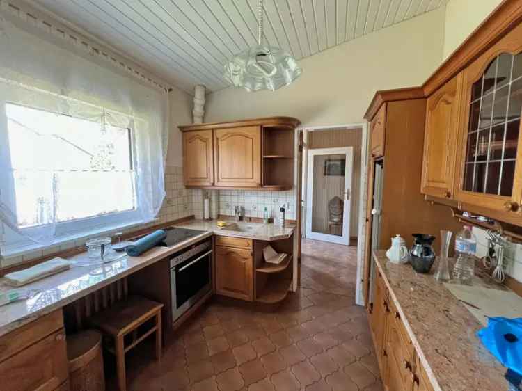 Bungalow in wunderschöner Lage mit unverbaubarem Blick in die Natur