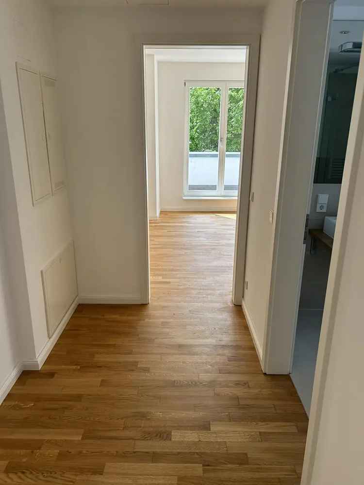 Penthouse Terrassenwohnung direkt am Grüneburgpark sucht neuen Bewohner