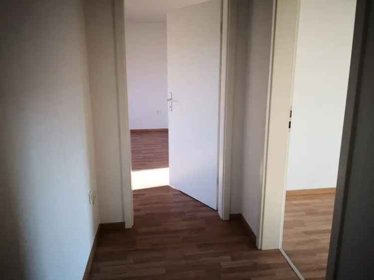 Renovierte 2 Zimmer Dachgeschosswohnung Duisburg Obermeiderich