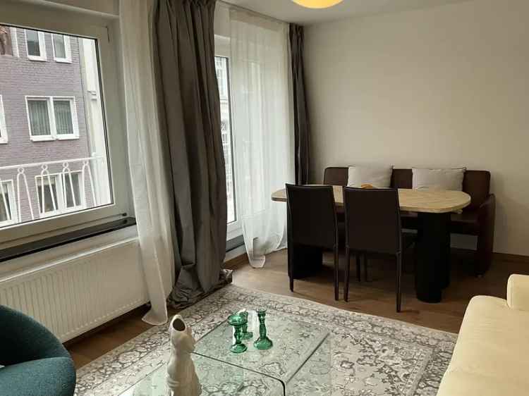 Sanierte helle und möblierte 3-Zimmer-Wohnung mit Balkon in Altstadt/Nord (Köln)