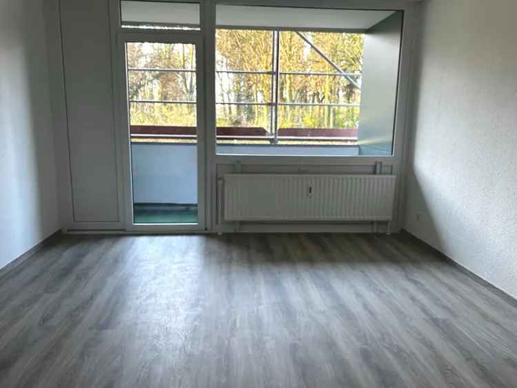 Renovierte 3 Zimmer Wohnung Dortmund Scharnhorst 71m² Balkon