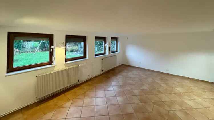 Familientraum mit Einliegerwohnung und Doppelgarage in Wittlaer
