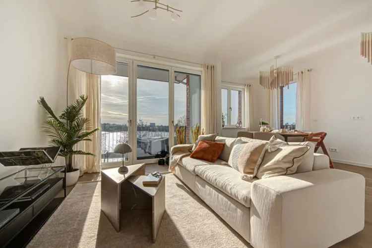 Balkon-Paradies am Wasser: 3-Zimmer-Neubau-Wohnung auf Insel Eiswerder – gute City-Anbindung