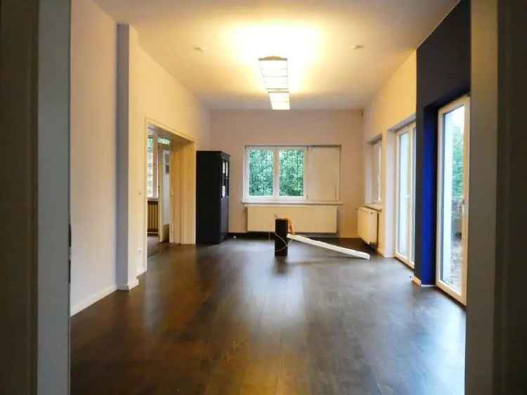 Repräsentative Altbauvilla in bester Lage von Frohnau – nur wenige Schritte zum Ludolfingerplatz!
