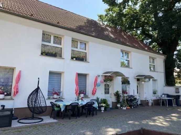 Kaufen Mehrfamilienhaus in Berlin Blankenburg mit Potential und Gewerbeanteil