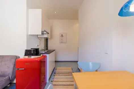 2 Zimmer Altbauwohnung Berlin Mitte - ruhig & möbliert