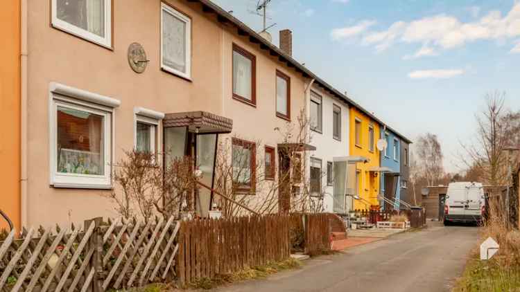 Für Schnäppchenjäger! Reihenmittelhaus mit viel Potenzial, Garten und kleinem Grundstück