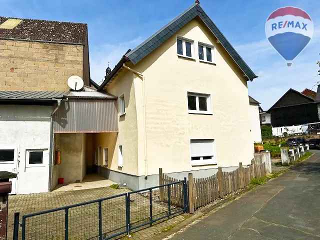 Einfamilienhaus mit Scheunen in Villmar Seelbach