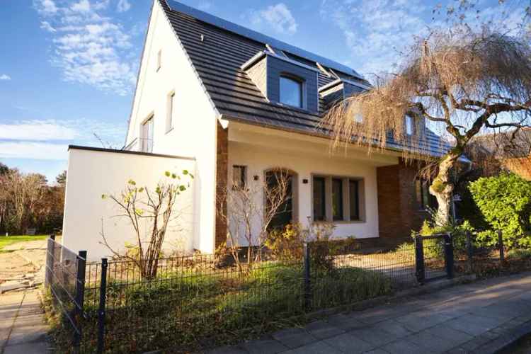 Exklusives Einfamilienhaus: Erstbezug nach Kernsanierung – Energieeffizienzklasse B mit Solaranlage