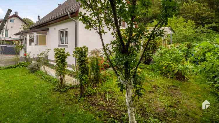 Vielfältiges EFH mit Garten, Terrasse, Wintergarten, Sauna, Partykeller und EBK in toller Lage