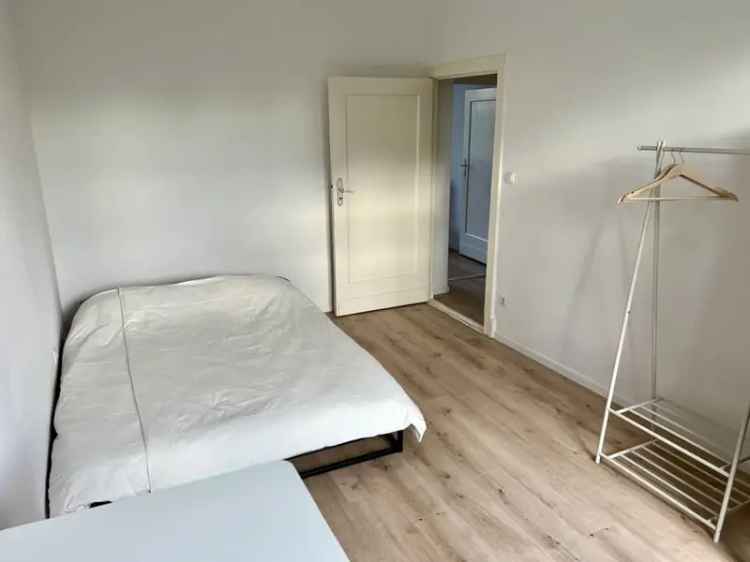 Mieten 3 Zimmer Wohnung am Tempelhofer Feld mit Balkon und Gartenmitnutzung