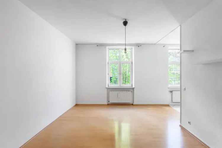 Bezugsfertige 2-Zimmer-Altbauwohnung in Friedrichshain