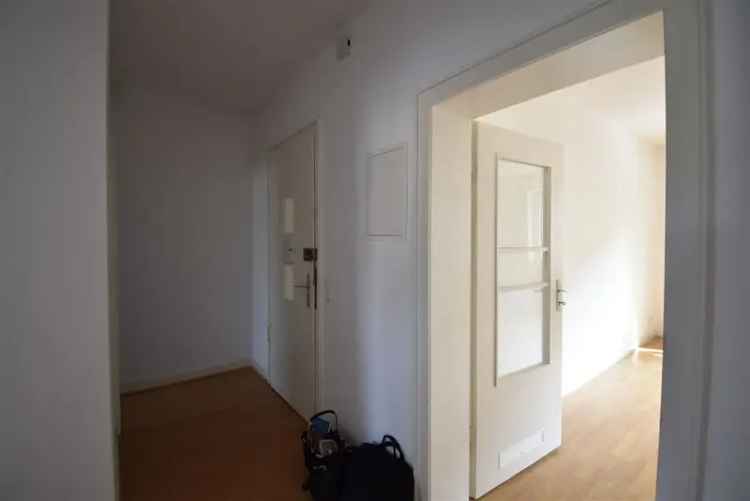 2-Zimmer Wohnung Eller Balkon - Ideal für Singles & Paare