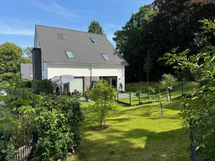 Mieten Doppelhaushälfte in Hamburg-Rönneburg mit Garten und Terrasse