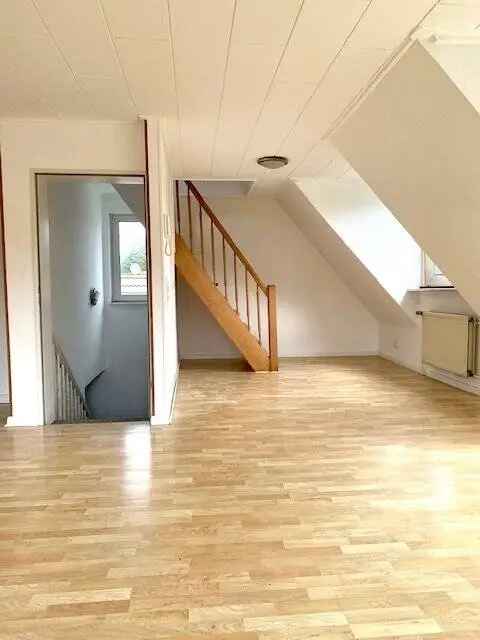 Gemütliche 2-Zimmer Maisonette Dachgeschosswohnung in ruhiger Nebenstraße von Alt-Rahlstedt