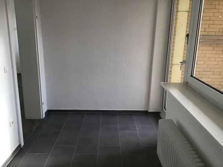 Moderne 2-Zimmer-Wohnung mit Balkon. Kurzfristig verfügbar