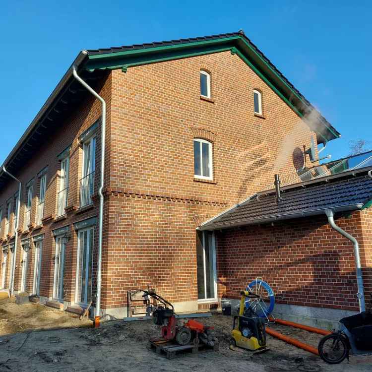 Neubau Reihenhaus in Kummerfeld mit Garten