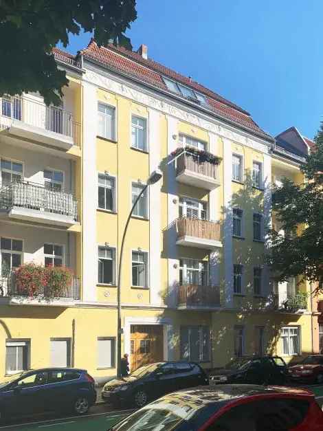 Altbauwohnung mit 2 Balkonen in Berlin