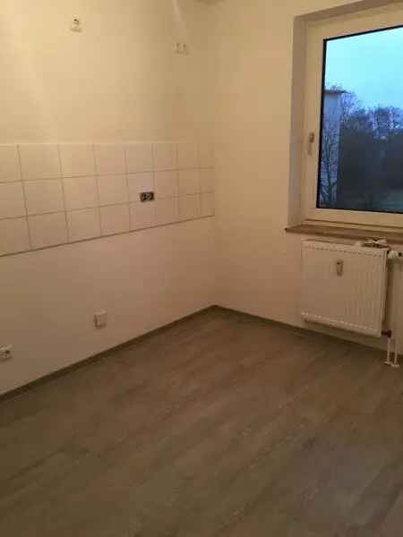 Top sanierte 2 Zimmer Wohnung mit Balkon WBS