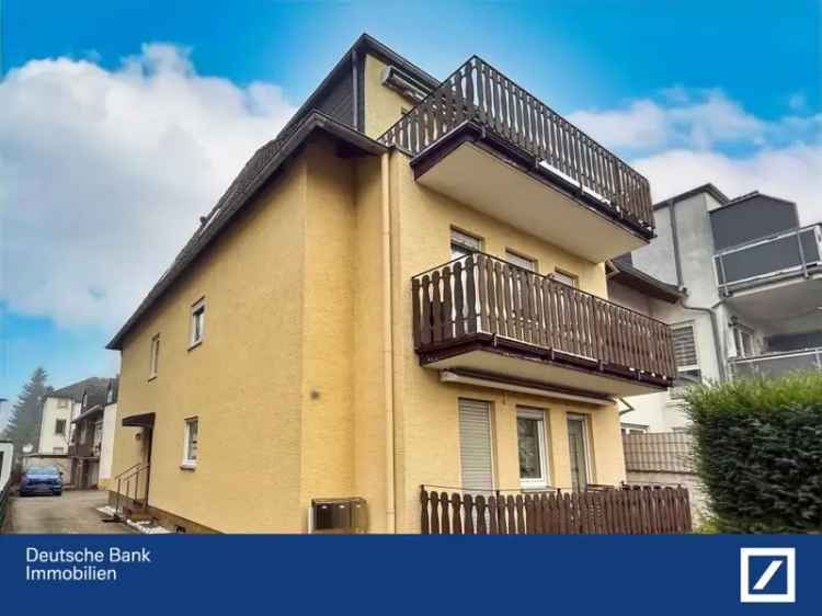 3-Zimmer Dachgeschosswohnung Frankfurt Eckenheim mit Balkon und Stellplatz