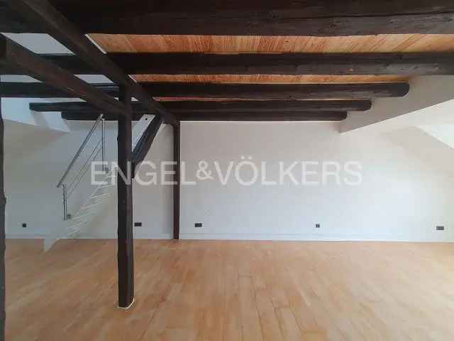 Altbauwohnung Johannesviertel 102m² mit Balkon und Kamin