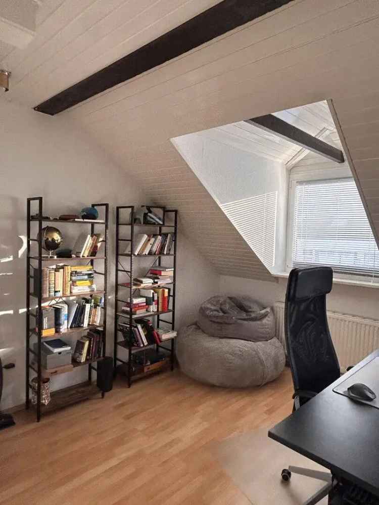 Individuelle Maisonette-Wohnung in Flingern-Nord, 79 qm, gute Ausstattung, gepflegt.